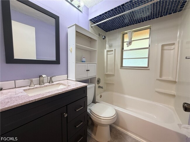 Building Photo - 1501 SE 32nd St