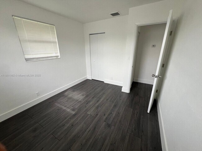 Building Photo - 3251 SW 56th Ave