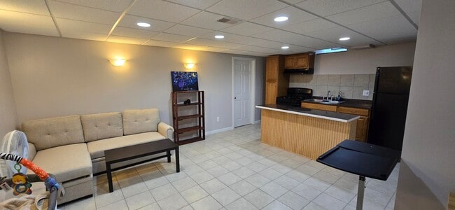 Building Photo - 40184 Long Horn Dr