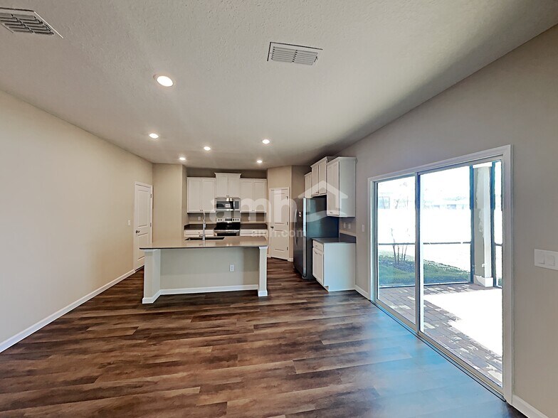 Building Photo - 219 Hemlock Pt