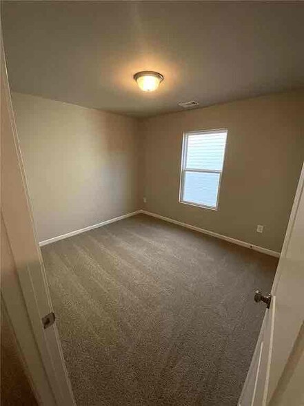 Building Photo - 1119 Elyse Ln