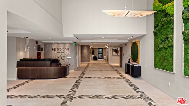 Building Photo - 505 S Barrington Ave