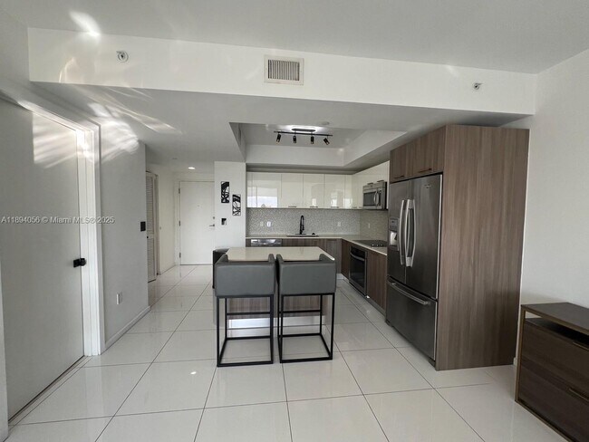 Building Photo - 5300 Paseo Blvd
