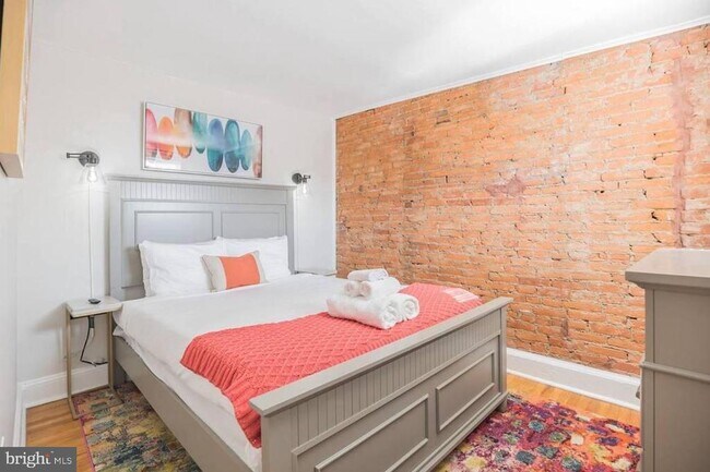 Building Photo - 501 S 26th St