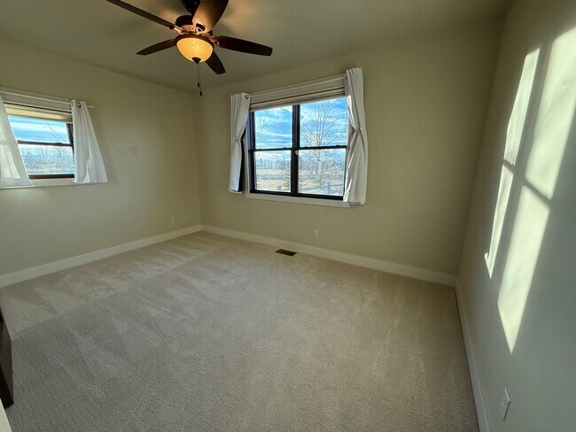 Building Photo - 45 Spain Bridge Cir Dr