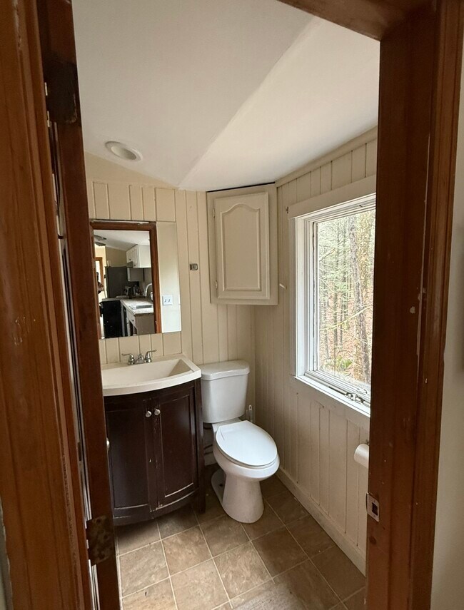 Building Photo - 300 Amherst Rd