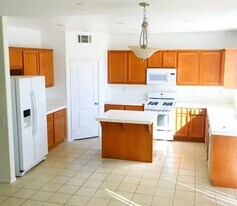 Kitchen - 4960 Tyler St