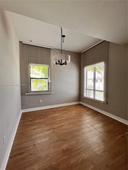 Building Photo - 16002 SW 136 Way
