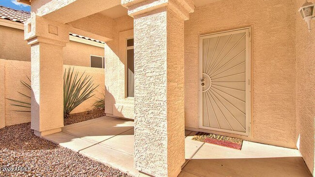 Building Photo - 4670 W Binner Dr