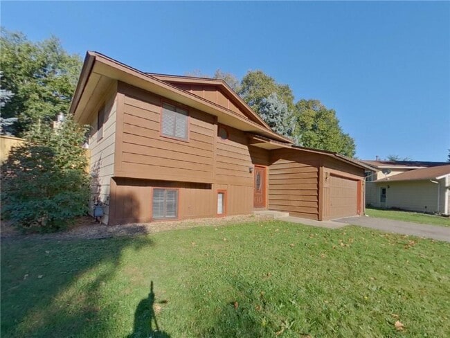 Primary Photo - 14030 Candlewood Ln NE