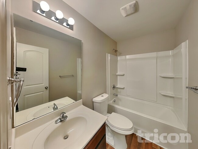 Building Photo - 151 Autumn Woods Dr