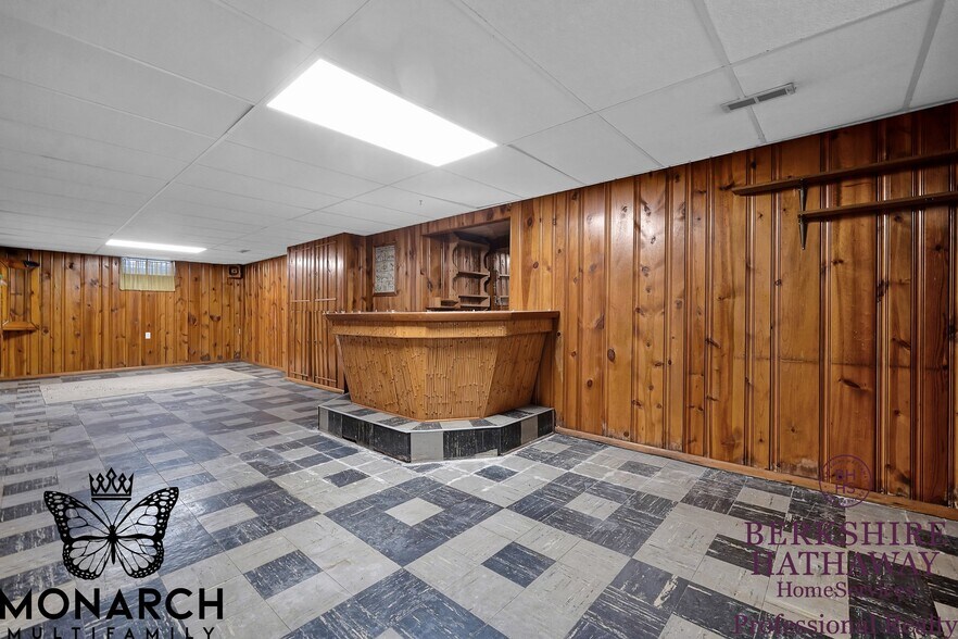 Building Photo - 995 Wiltshire Rd