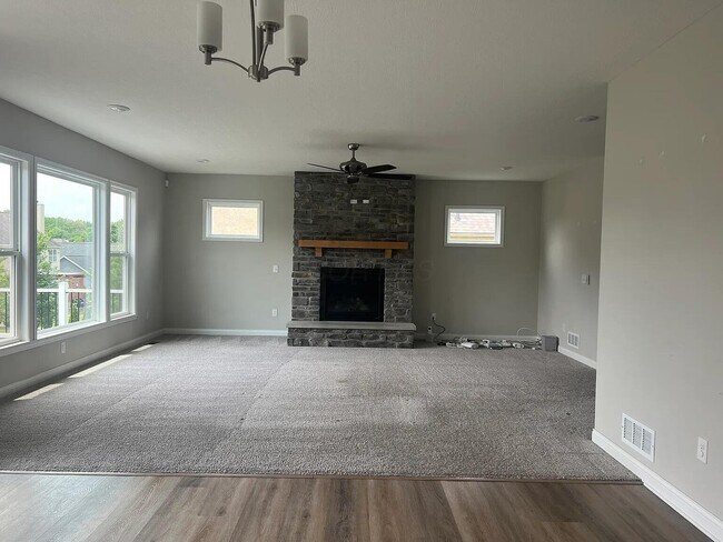 Building Photo - 8739 Cedar Brook St
