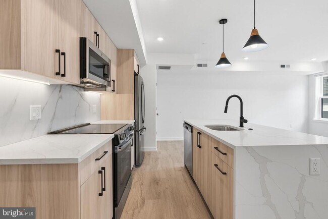 Building Photo - 209 New St