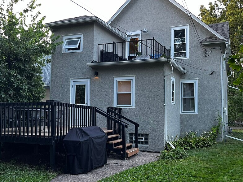 back of house - 1711 3rd Ave N