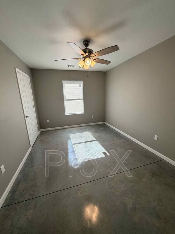 Building Photo - 321-323 S. 4th St