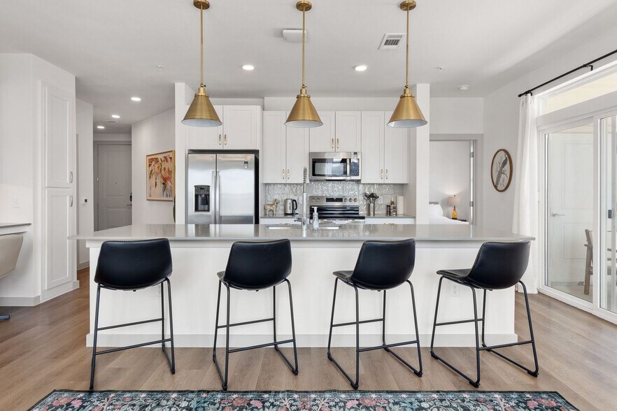 Building Photo - 1301 Leah Ave