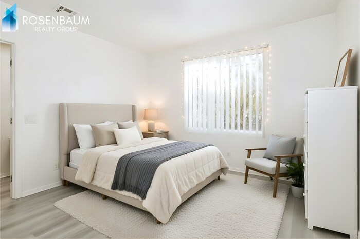 Building Photo - 354 W Delano St