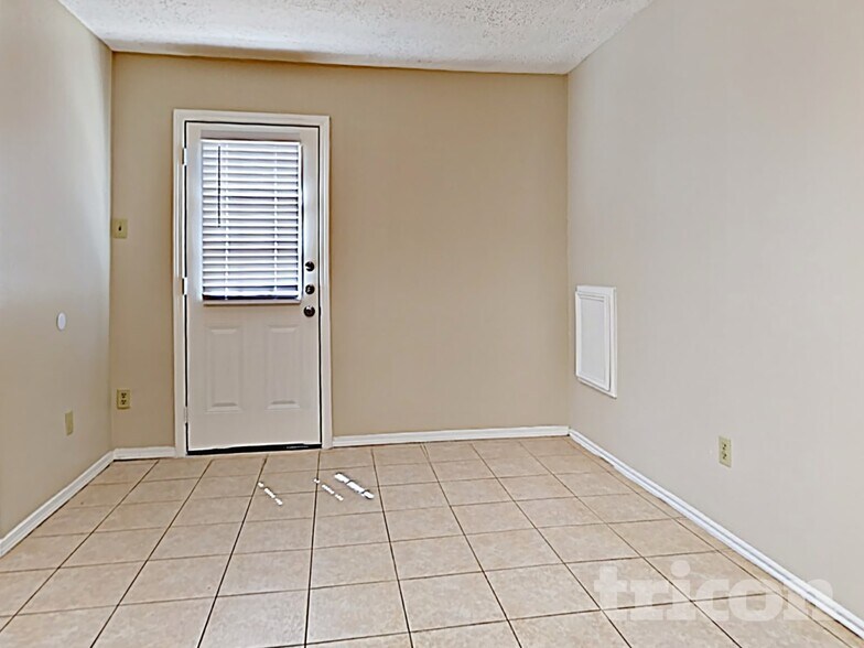 Building Photo - 6922 Clee Ln