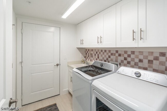 Building Photo - 16903 Fairgrove Way