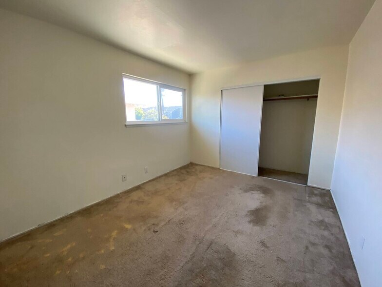 Building Photo - 1737 Noranda Dr