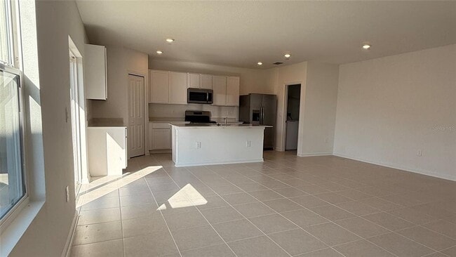 Building Photo - 1542 Jessica Blvd