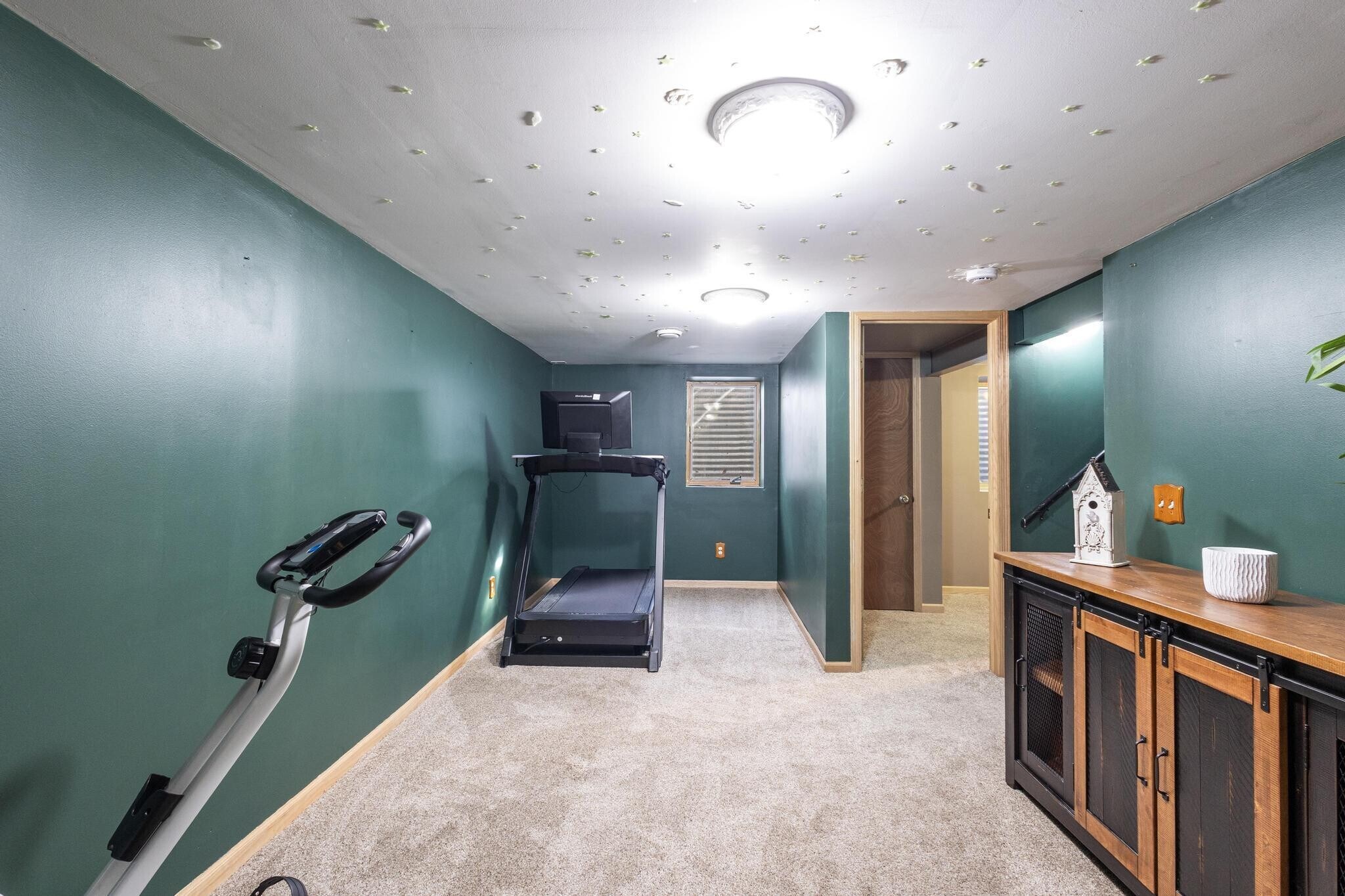 Building Photo - 5800 Moore Lake Dr W