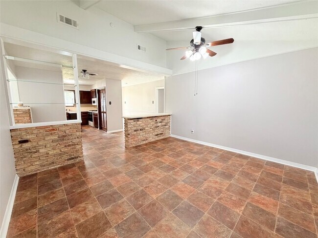 Building Photo - 20729 Canterbury Ln