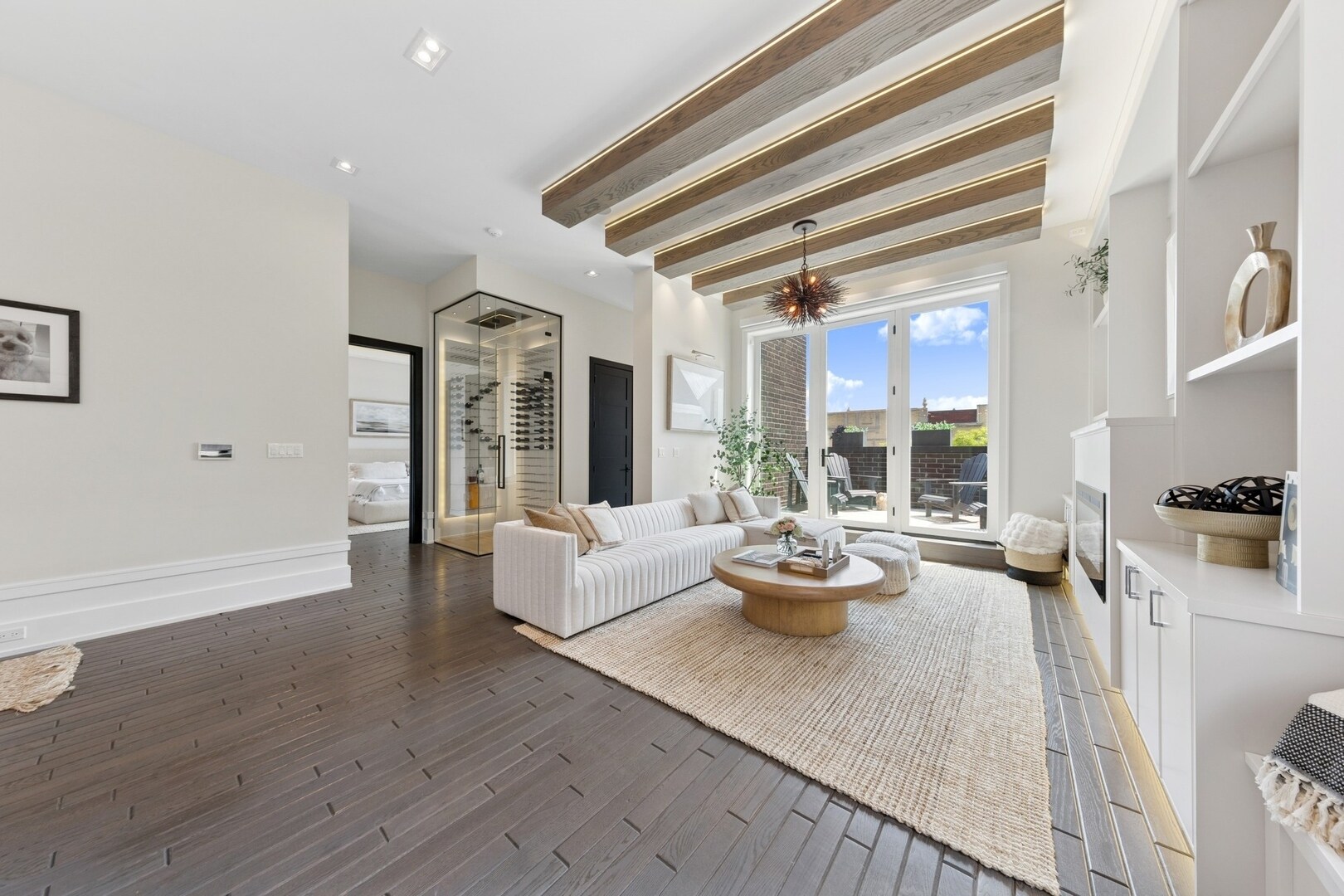 Building Photo - 2756 N Magnolia Ave