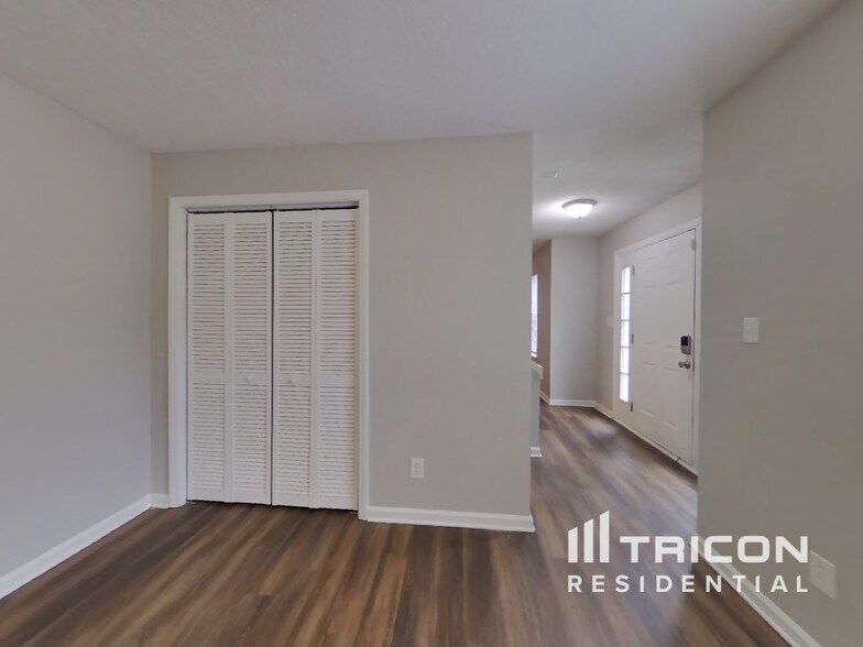 Building Photo - 7019 Hunters Glen Drive Charlotte NC