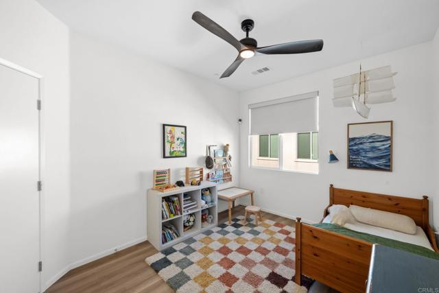 Building Photo - 5485 Seacliff Pl
