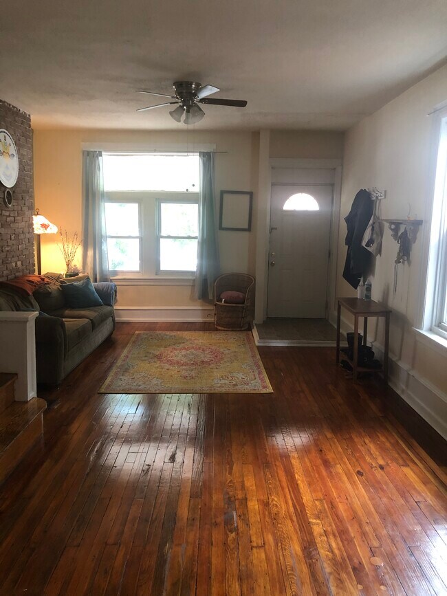 Building Photo - 5008 Beaumont Ave