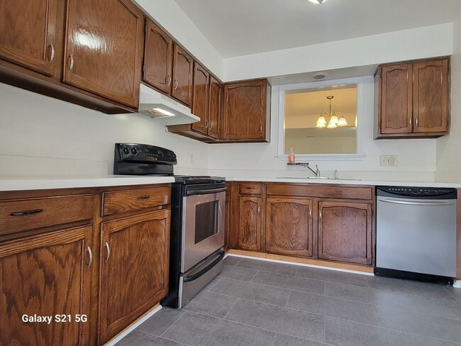 Building Photo - Updated 3BR Home in Virginia Beach – New HVAC, New Carpet & Washer/Dryer Included!
