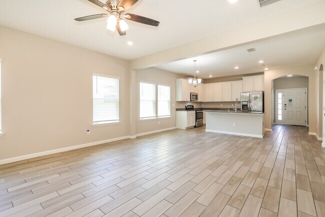 Building Photo - 10392 Pavnes Creek Dr