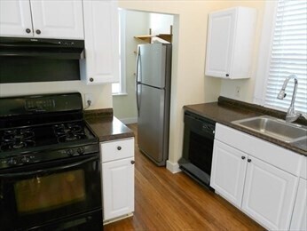 Building Photo - 16 Holbrook St