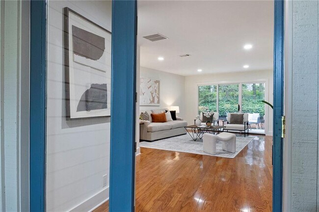 Building Photo - 4198 Lake Rill Ct