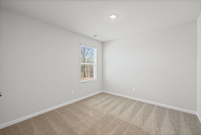 Building Photo - 4340 Oswin Dr