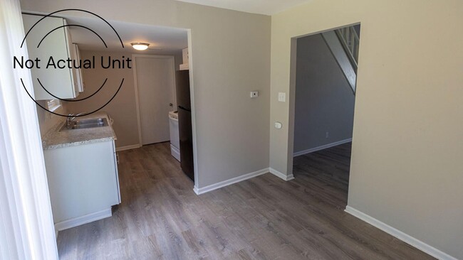 Building Photo - 7220 N Moberly Dr