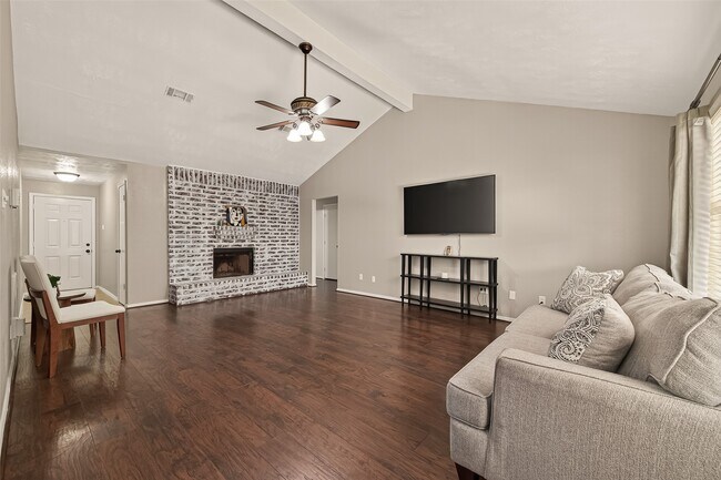 Building Photo - 1407 Somercotes Ln