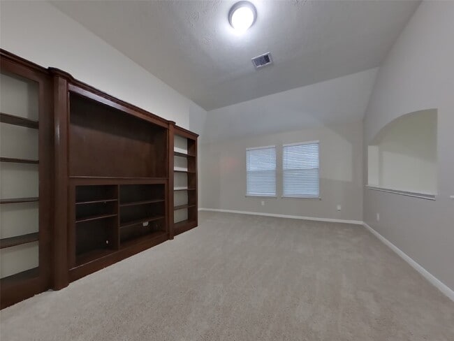 Building Photo - 3014 Rolling Fog Dr