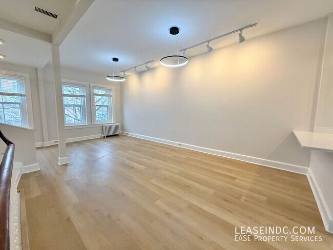 Building Photo - 1507 Vermont Ave NW