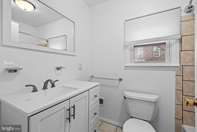 Building Photo - 1437 Towson St