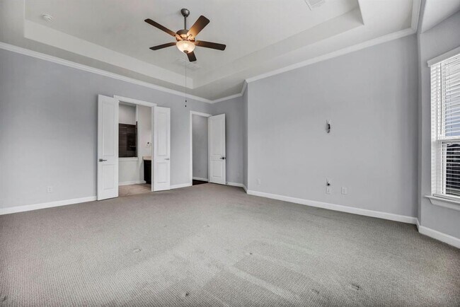 Building Photo - 252 Sabino Dr