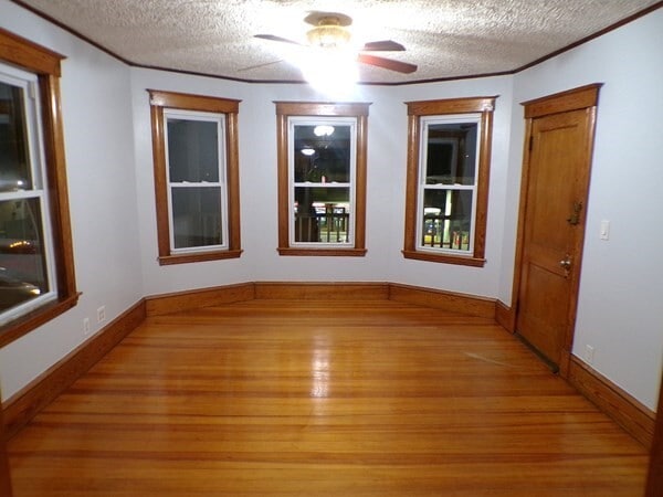 Building Photo - 230 Broadway