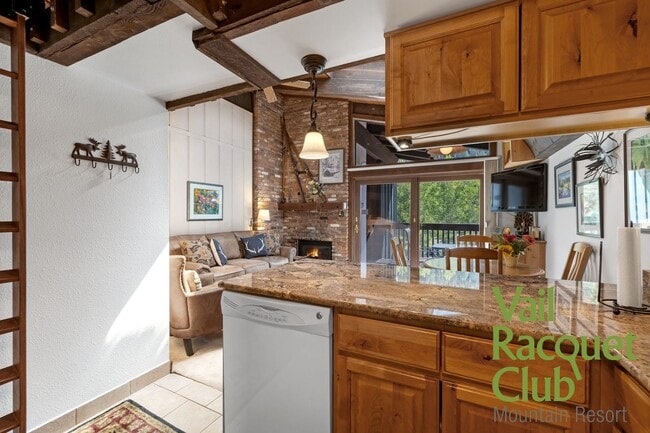Building Photo - 4610 Vail Racquet Club Dr