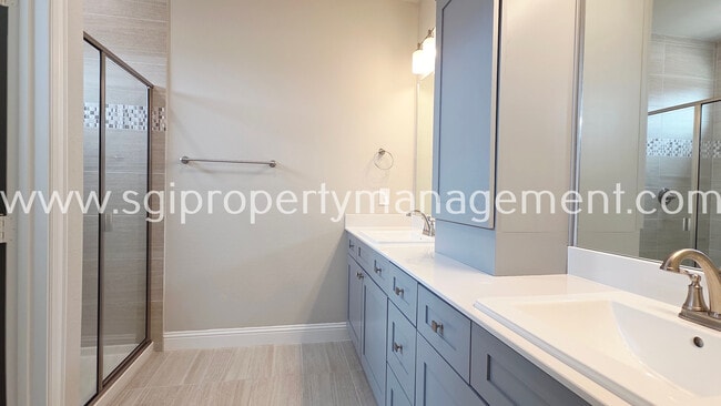 Building Photo - 12976 Rockham Ln