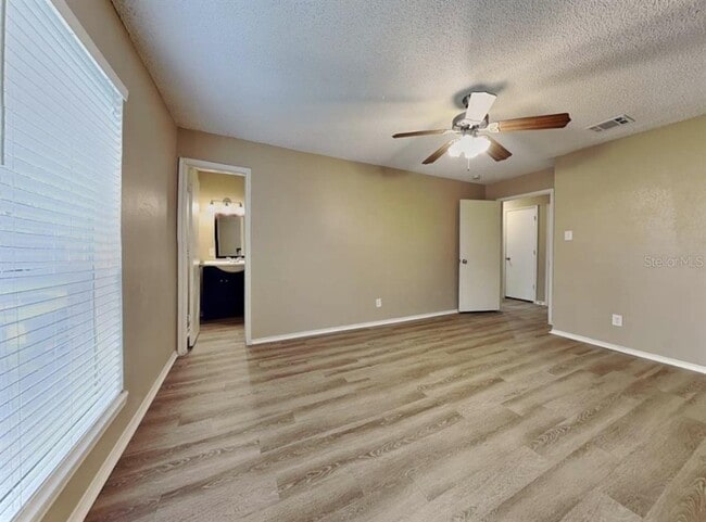 Building Photo - 1429 Woffington Ave