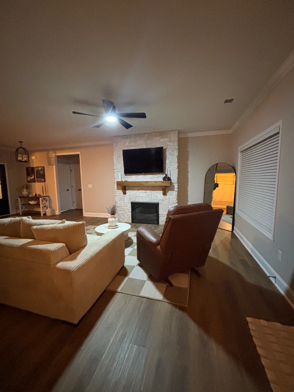 Building Photo - 229 Carriage Gate Dr