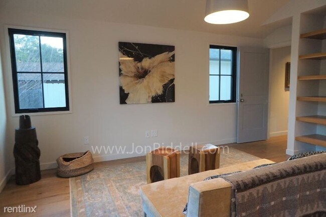 Building Photo - 4 br, 3 bath House - 428 S Padre Juan Ave