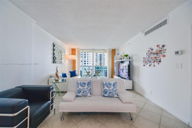 Building Photo - 2501 S Ocean Dr